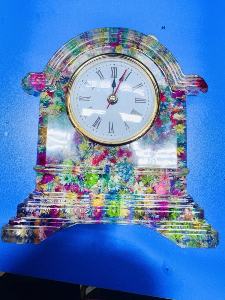 Resin And Flower Clock