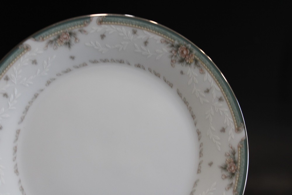 Noritake Greenbrier 8 Bread Plates 6 3/8"