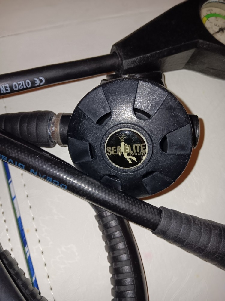 Scuba Diving Valves and Regulators with Hoses