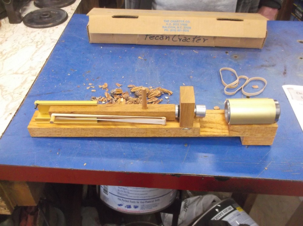 TEXAN INERTIA NUT CRACKER PECAN SHELLER