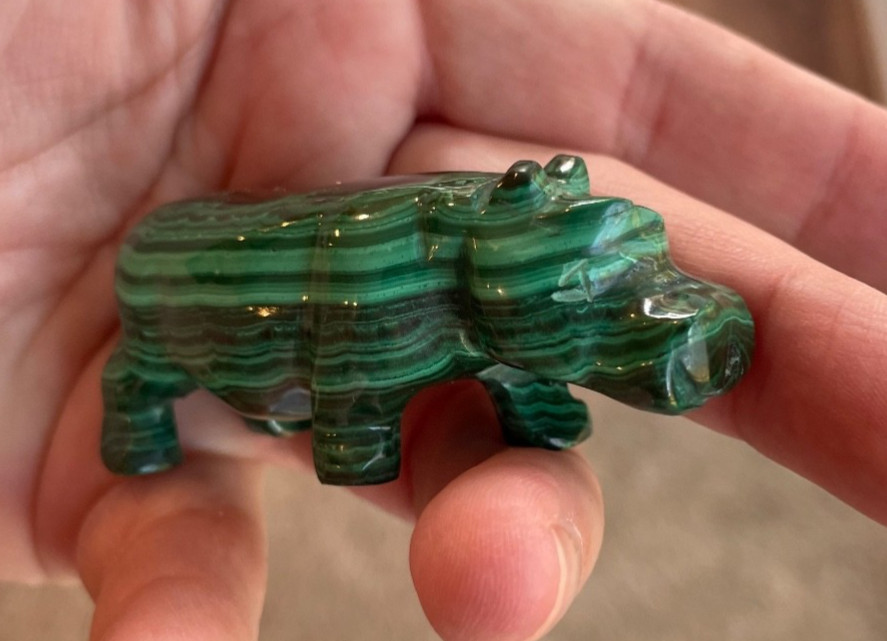 Malachite hippo carving mini