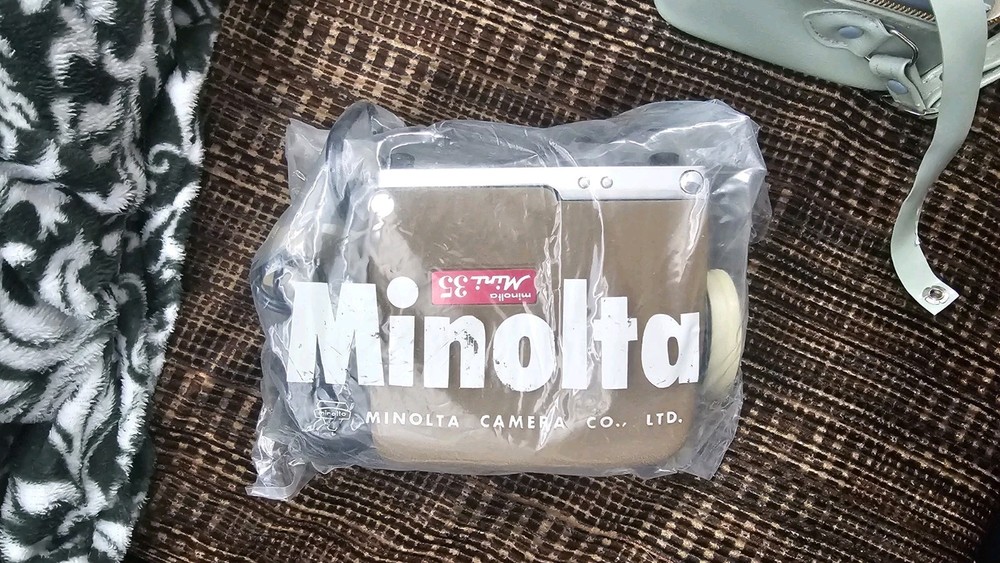 NEW Vintage Minolta MINI-35 Projector; Auto changer