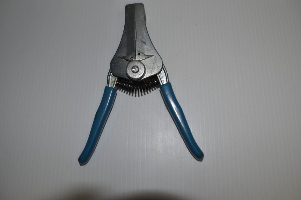 IDEAL IND INC STRIPMATER WIRE STRIPPING TOOL (LAT80)