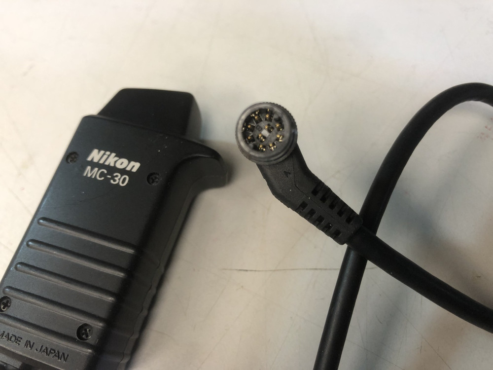 Nikon MC-30 remote shutter - trigger release with lock - USA Seller