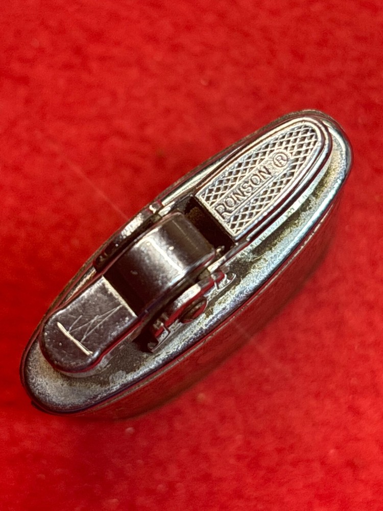 Vintage Ronson Automatic Lighter Hand Etched Design