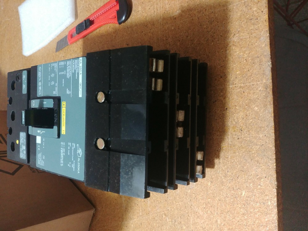 Square D KA36250 Circuit breaker