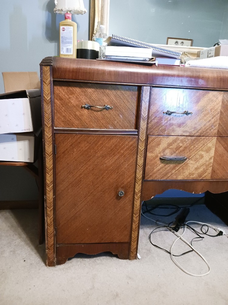 JacobBean Waterfall Dresser/ Sideboard