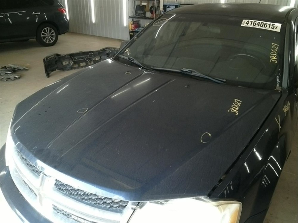 AVENGER 2013 High Mounted Stop Light 104834162