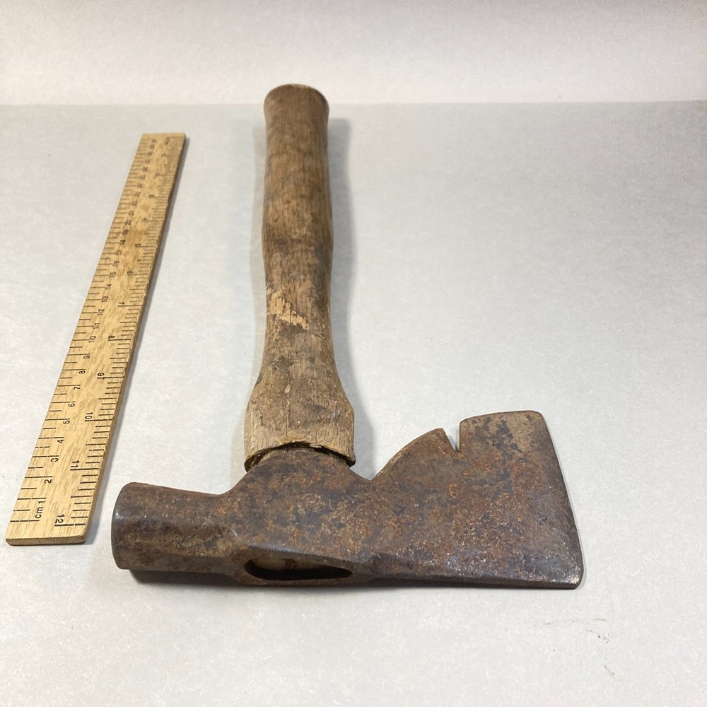 Vintage Half Hatchet Nail Puller Wood Handle 27oz. TW