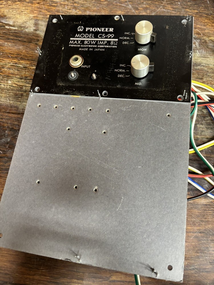 One Pioneer CS-99 Speaker Crossover WORKS BUT NEEDS SOME WORK, READ