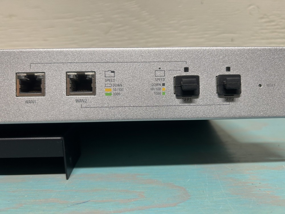 Ubiquiti Security UniFi Security Gateway Pro USG-PRO-4