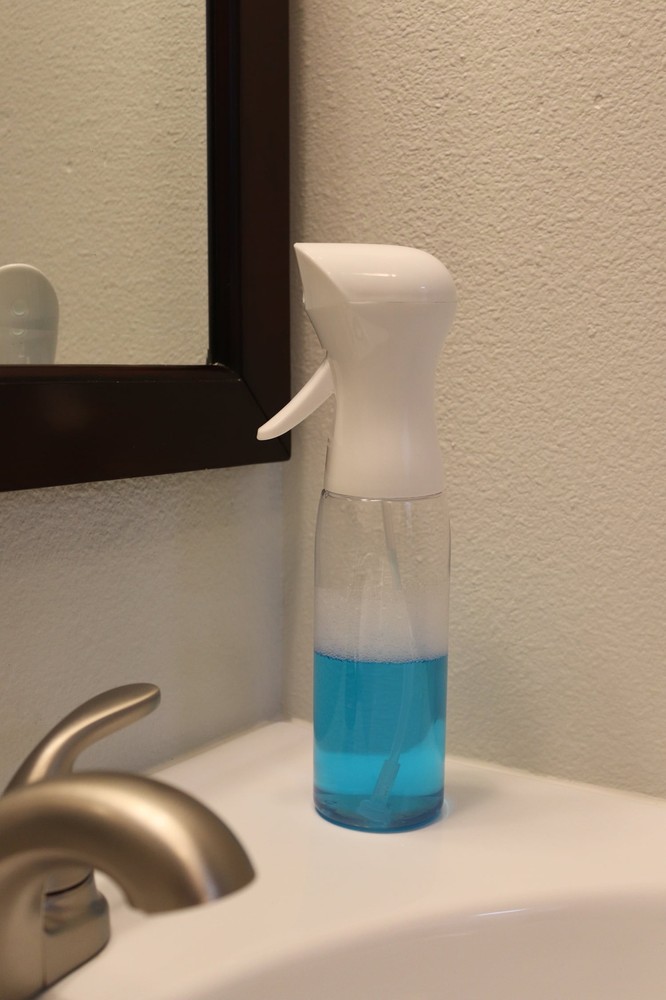 Mainstays Plastic Personal Mister Spray Bottle, White, 2-Pack
