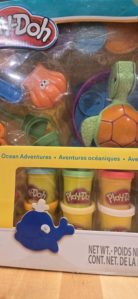 Play-Doh Ocean Adventures Modeling Compound Playset 10 Cans Turtle Hasbro Set