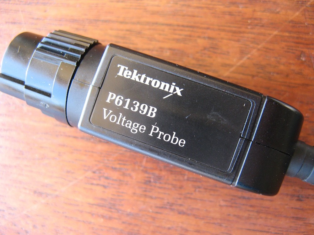 Tektronix P6139B Voltage Probe