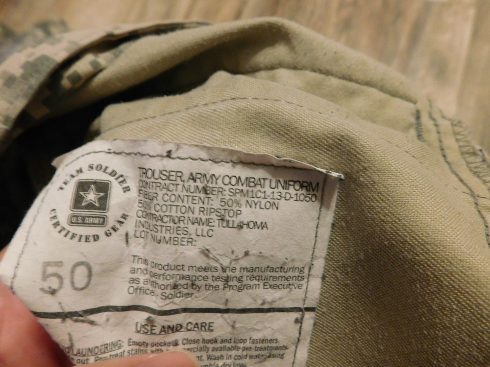 US ARMY ACU PANTS SIZE SMALL - SHORT