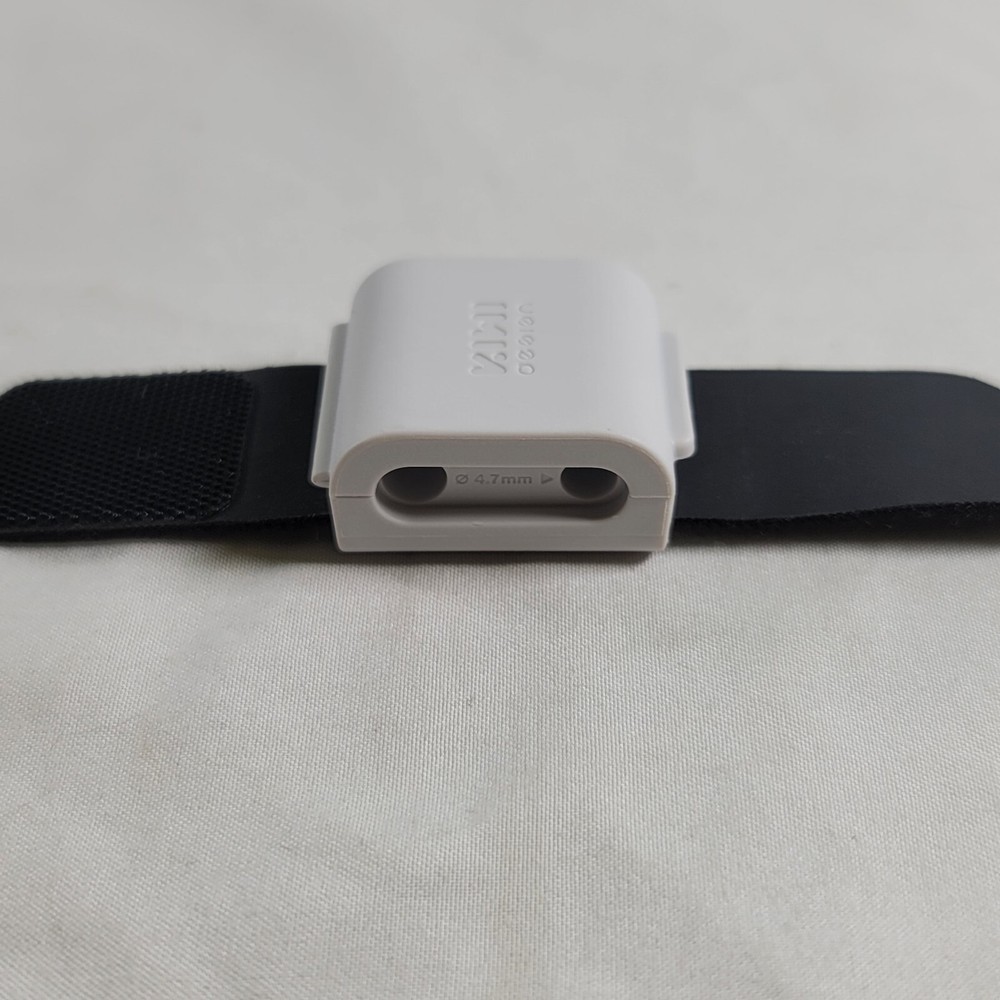 Kiwi Design Oculus Quest Replacement Part- Cord Audio Jack Protector Clip Strap
