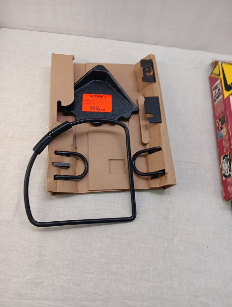 Gunbar Safe Secure Wall Mount Gun Locking System New In Box without Lock