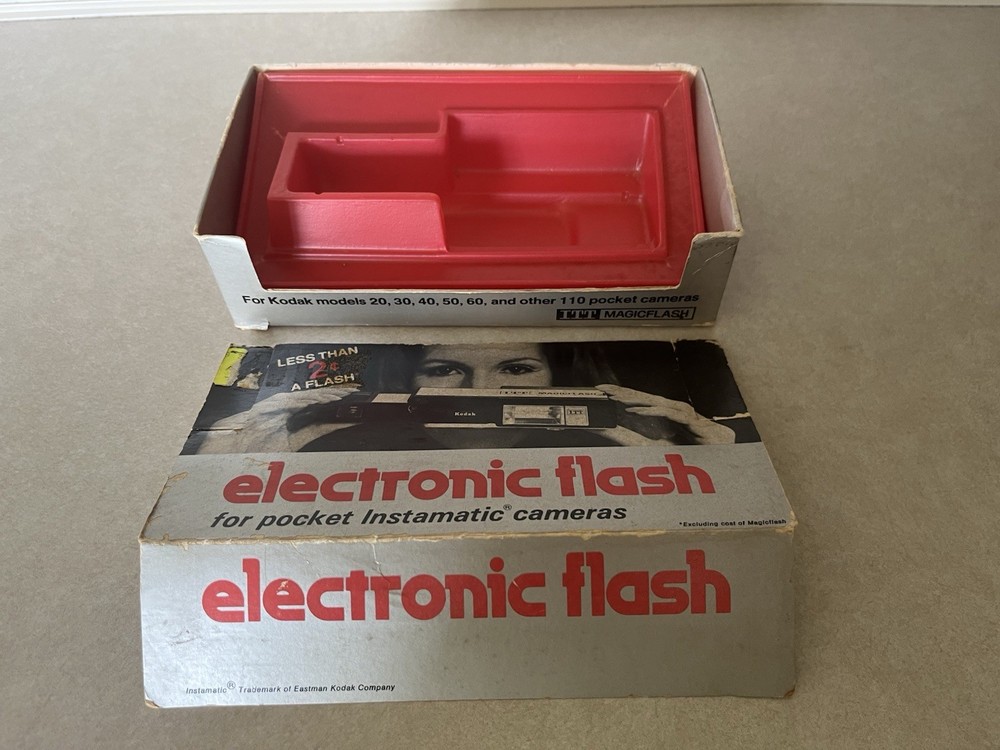 Vintage ITT Magicflash Electronic Flash Unit - In Original Box