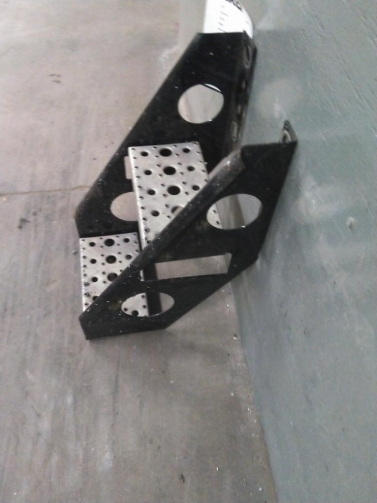 Replaces 2018 FREIGHTLINER CASCADIA 125 FRAME STEP , IL