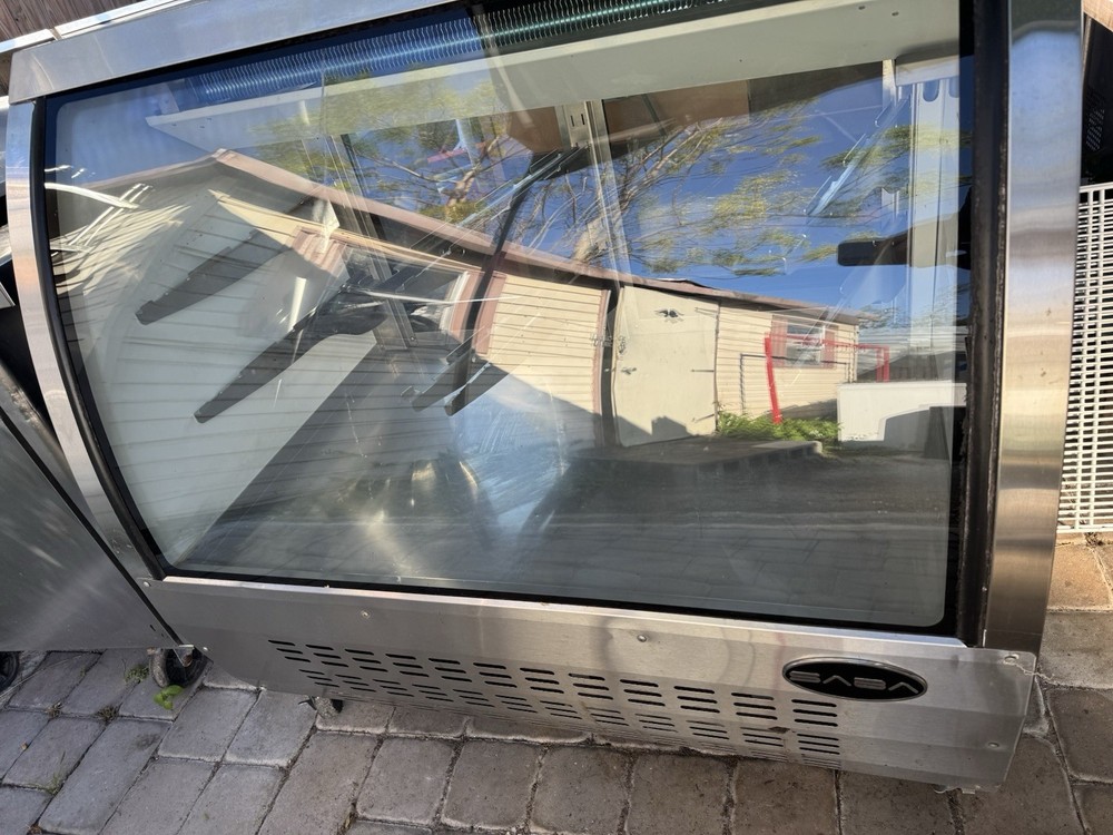 Saba 4ft. Curved Glass Deli Case