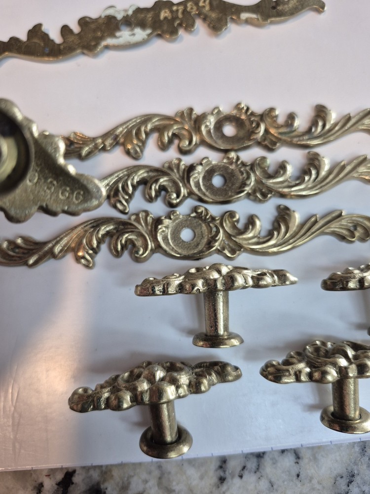 Pulls Antique Drawer Pulls 2 Piece Ornate Floral Knob Pull BRASS Backplate Lot 5