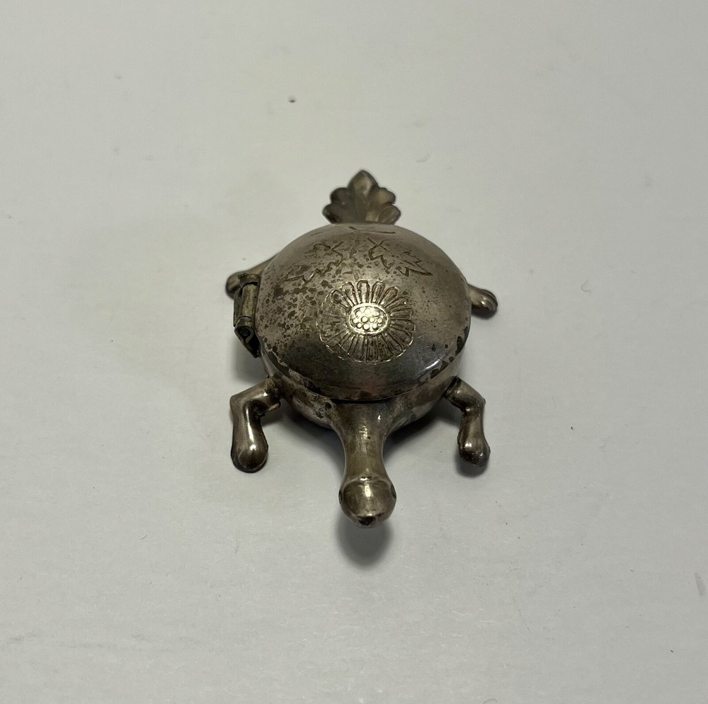Antique Silver Plated Miniature Candy Hinged Turtle Snuff Pill Box Trinket