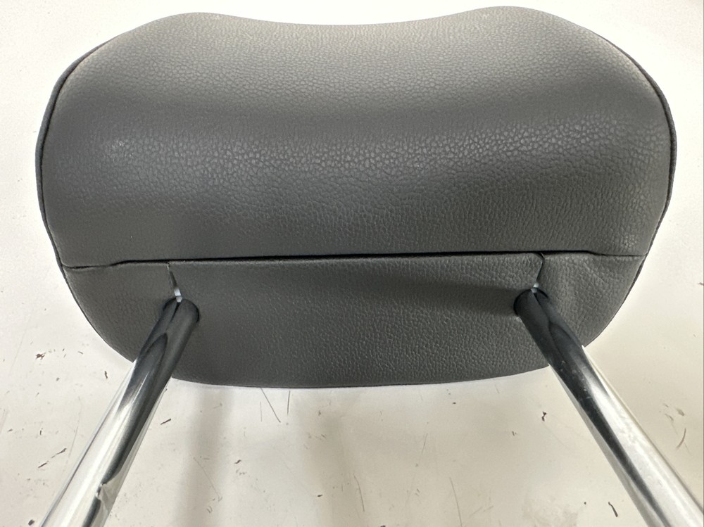 2012-15 VW Passat Front Headrest Head Rest BLACK Leather FITS DRIVER/PASSENGER