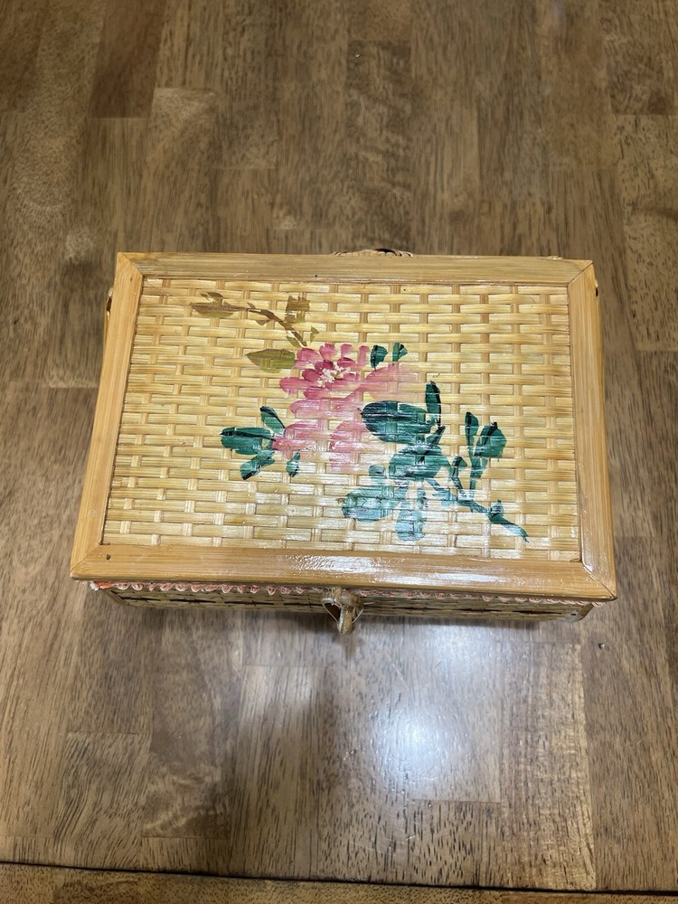 Vintage Wicker Tan Sewing Basket with Handle Painted Lid Lined