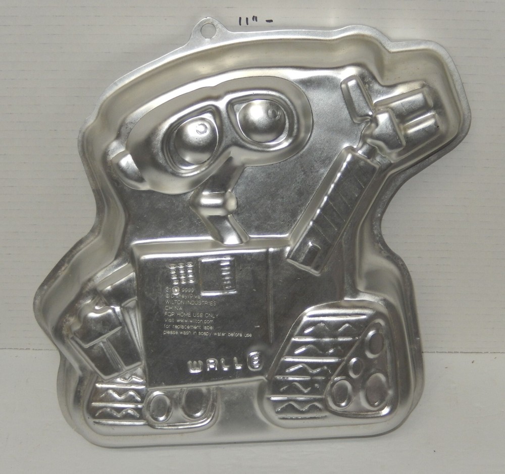 Rare 2008 Wilton Wall E Disney Aluminum Cake Pan 2105-9999