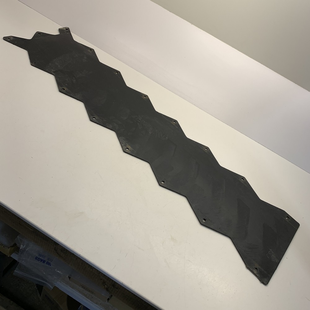 Central Skid Panel - 2022 Canam  Defender XT HD9