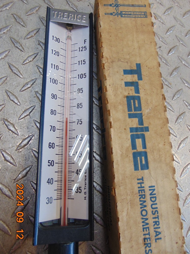TRERICE 30°- 130°F ADJUSTABLE ANGLE THERMOMETER