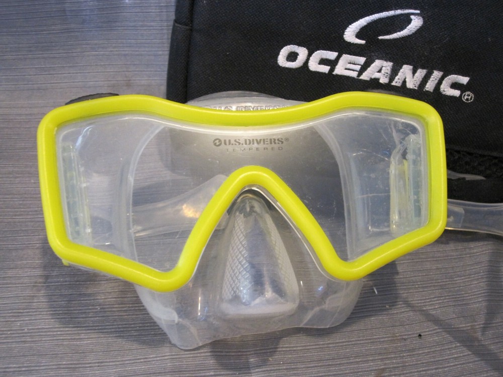U.S. Divers Adjustable Diving Goggles w Temered Lens & Yellow Frame in Case