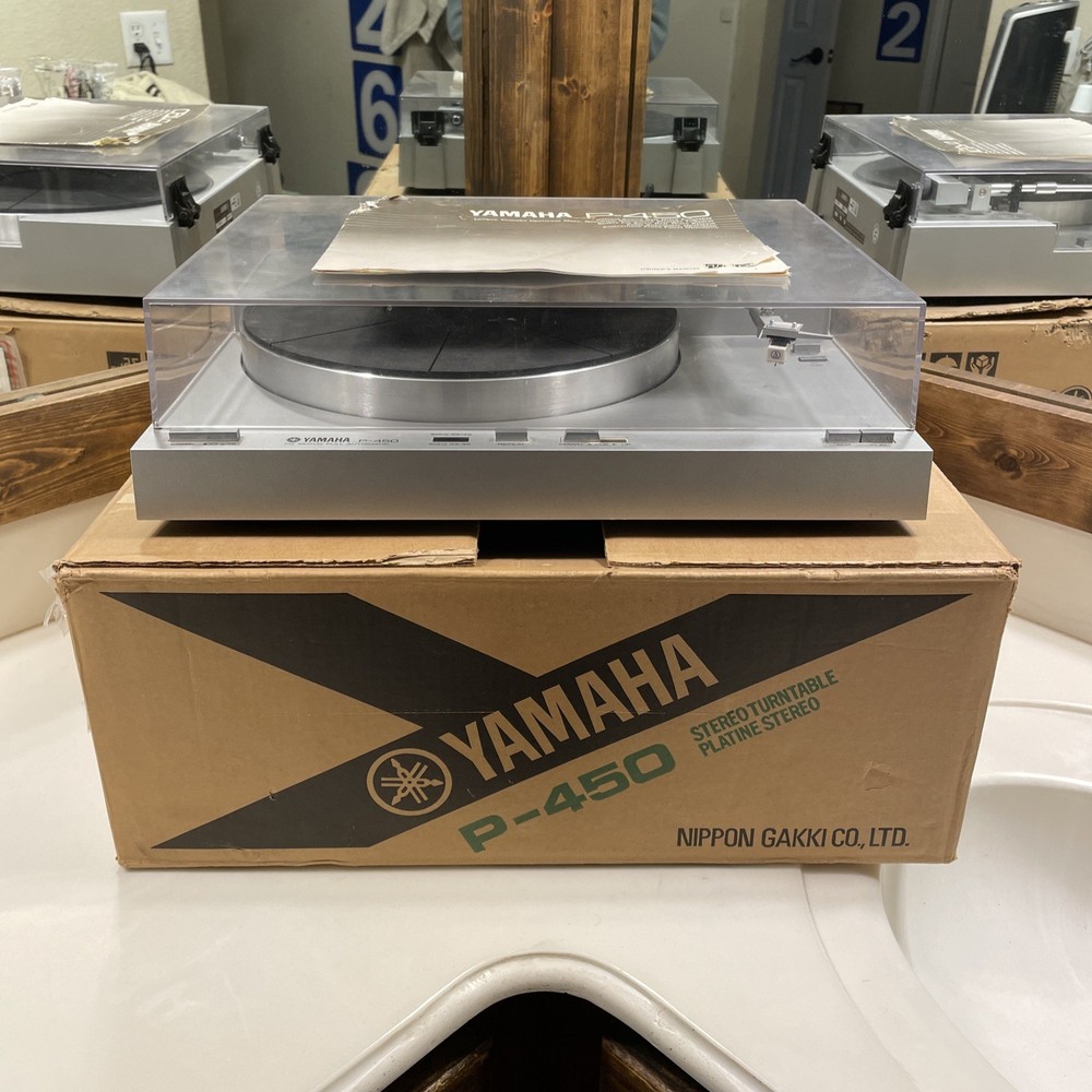 Yamaha P-450 Automatic Turntable with Original Box & Manual