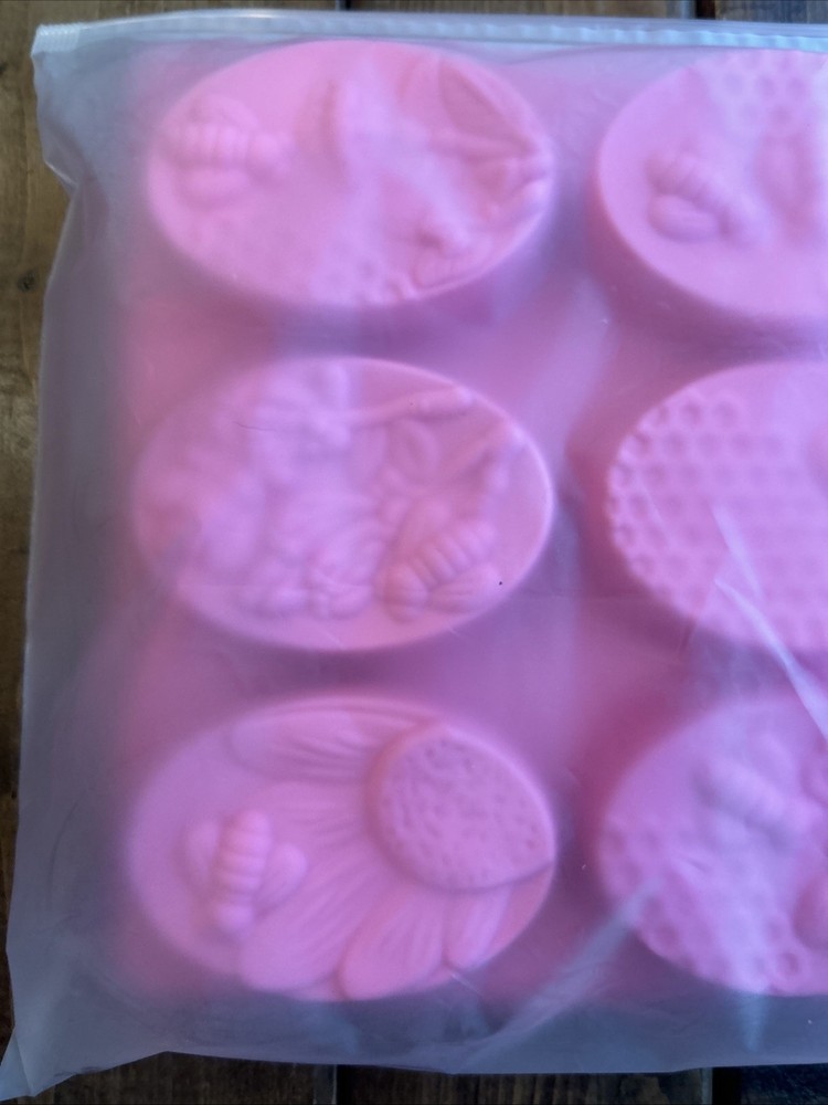 Bee Designed Soap Molds (4 Count) Honey Comb Designed; 6 molds per Pack