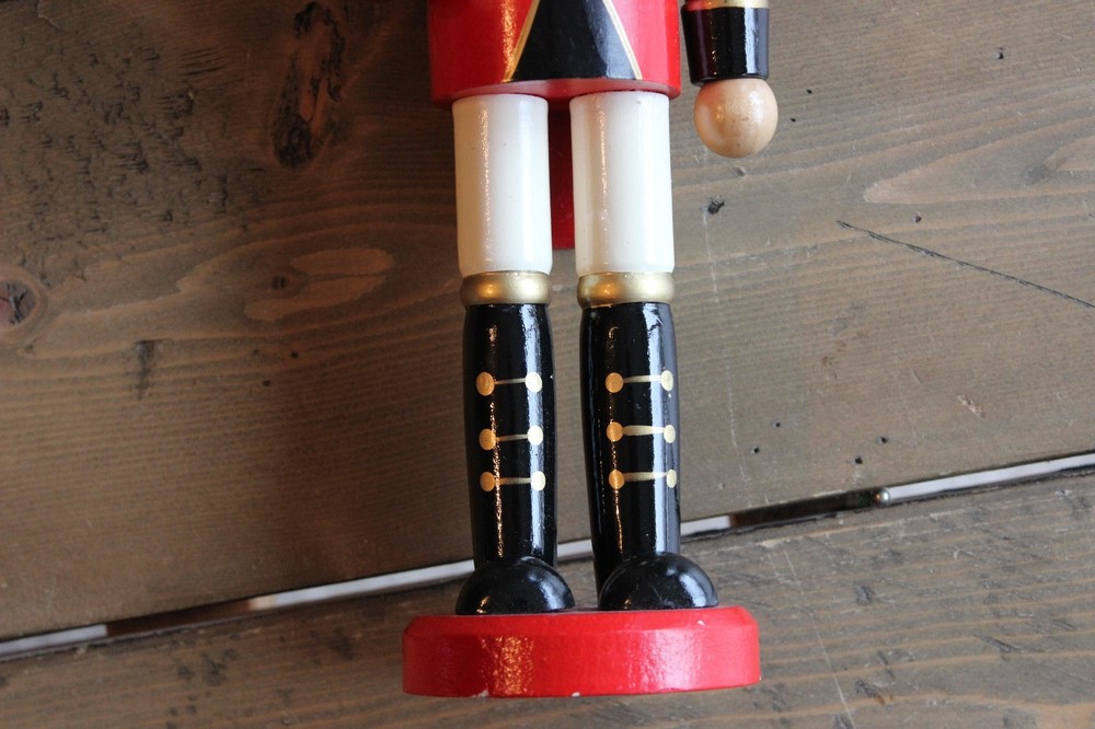 Royal King Nutcracker