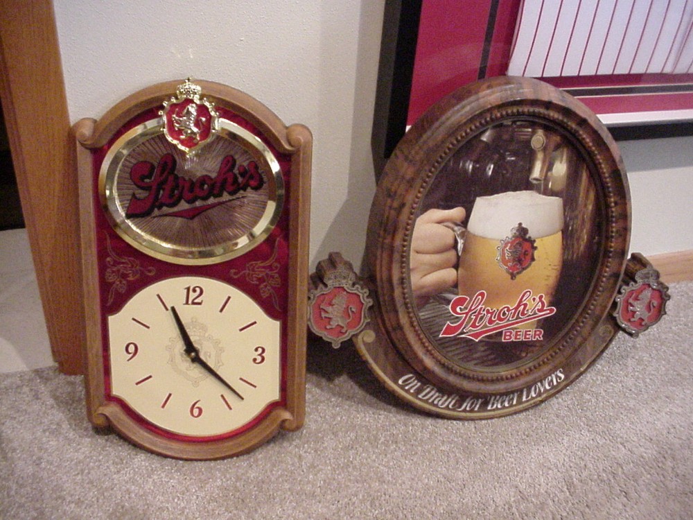 Stroh's Beer signs Clock NICE