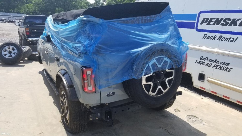 22 FORD BRONCO 2.3L LOWER AIR SHUTTER