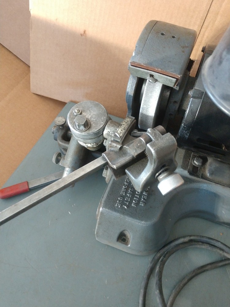 Drill Bit Sharpener Lisle 91000 Drill Grinder Runs Smoothly