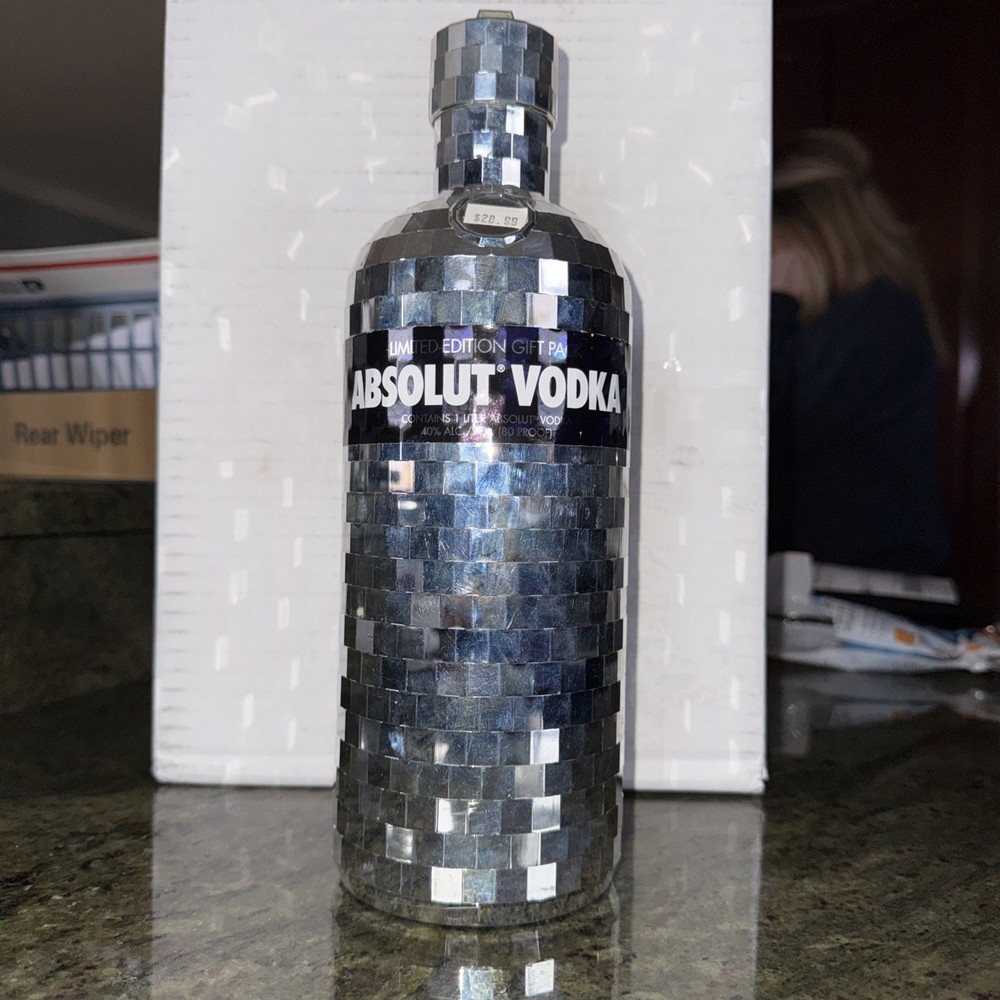 ABSOLUT Vodka Limited Edition Giftpack Hanging Disco Bottle Empty