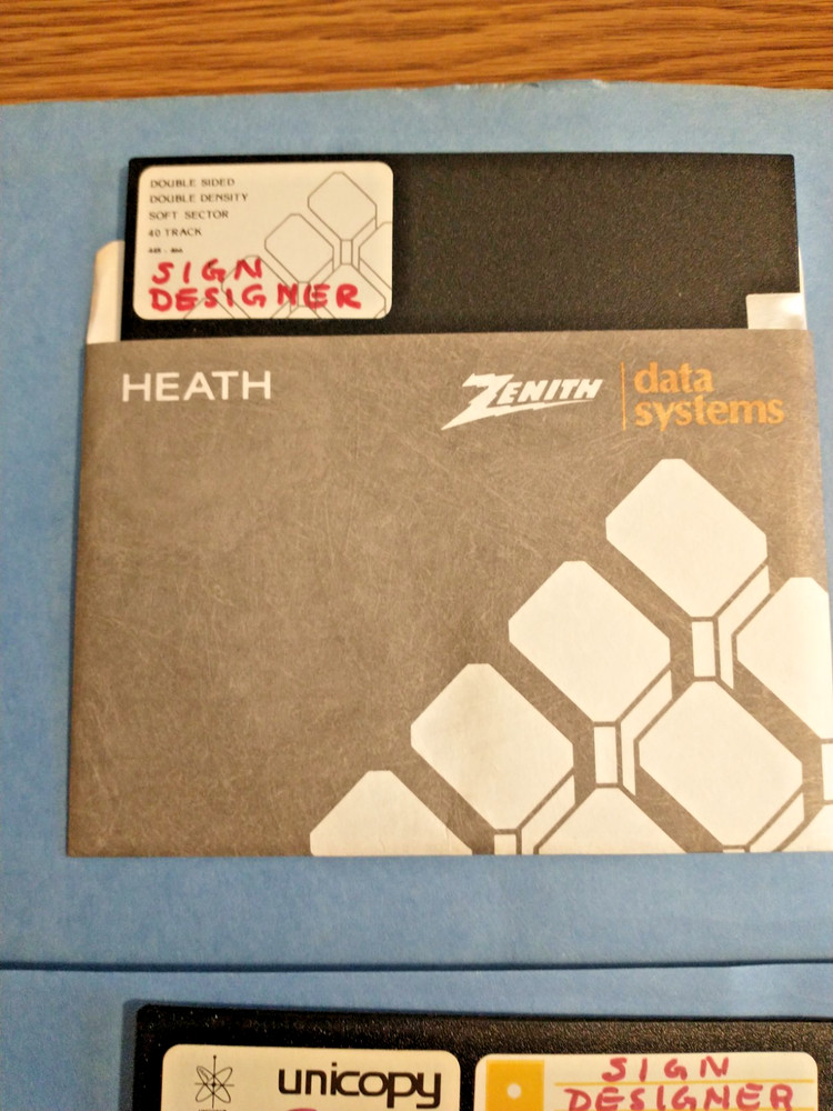 Sign Designer Vintage Software 5.25 Floppy Disk Set+ Printed Manual IBM Computer
