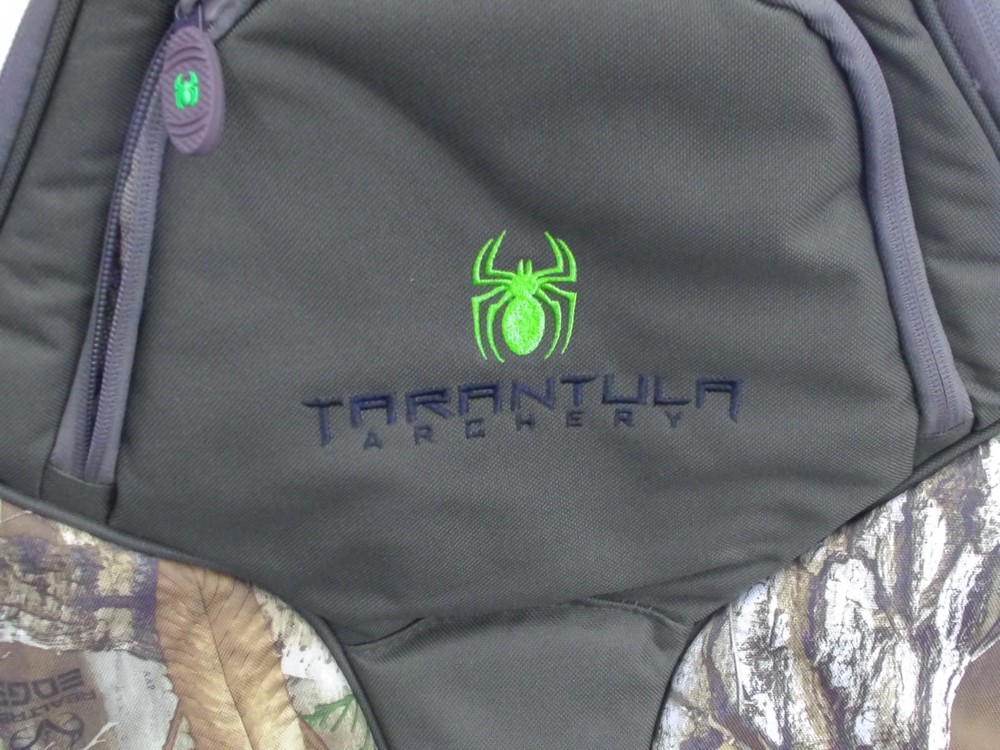 TARANTULA DELUXE COMPACT COMPOUND BOW CASE W/POCKETS NWT 32L X 18W