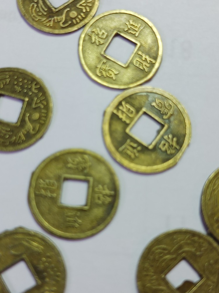 World Coins - Tiny Mystery Coins