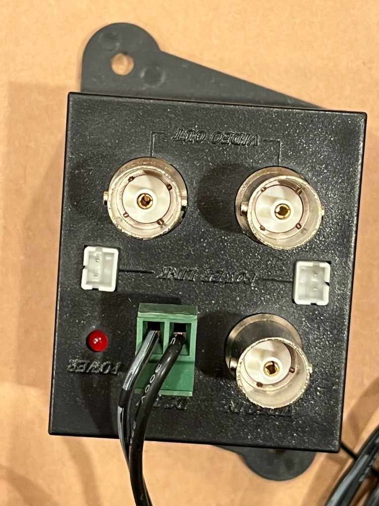 HUNT Electronics HTA-CD102 Video Distributor NEW