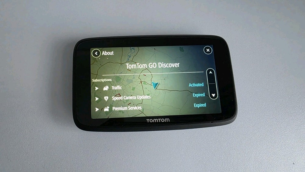 TomTom GO Discover sat nav with World Maps Grade A