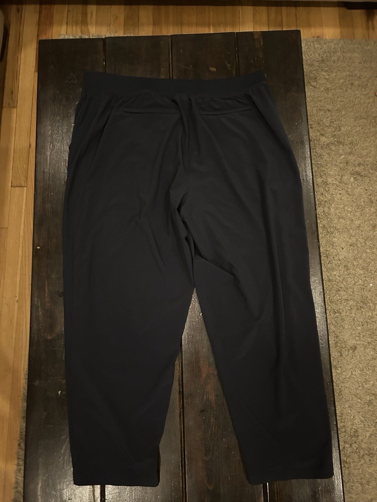 Athleta Women’s navy blue Solid Pants Polyester Regular Size 18