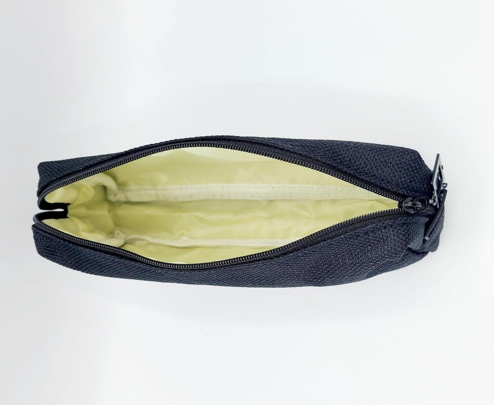 Basic Pencil Case Zippered. Black.