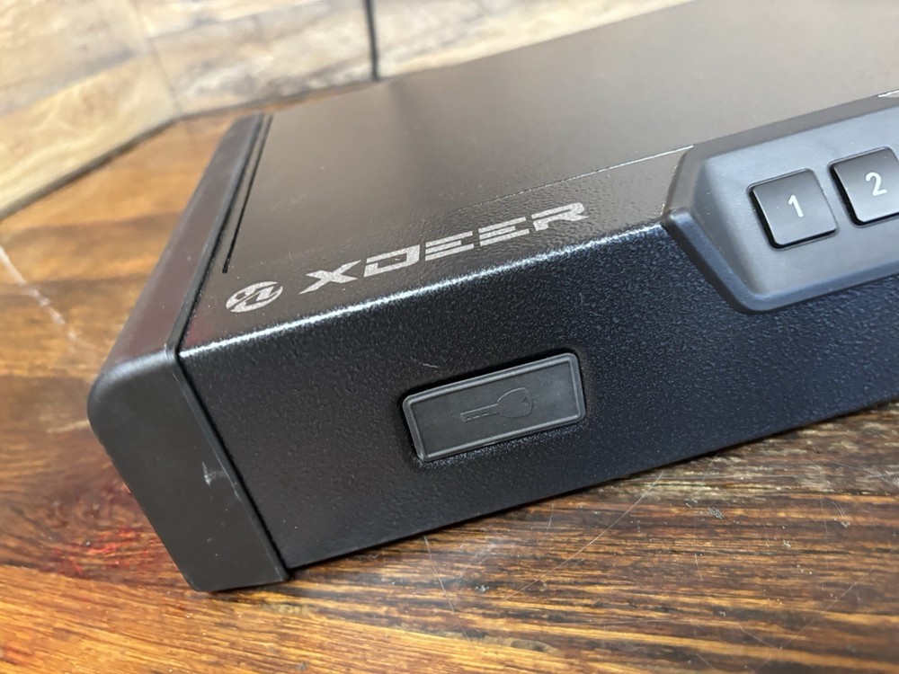 XDeer Gun Safe WITH 2 keys, unknown code
