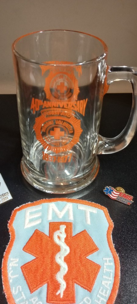 Cloth Patch + Ambulance Glass + Pin