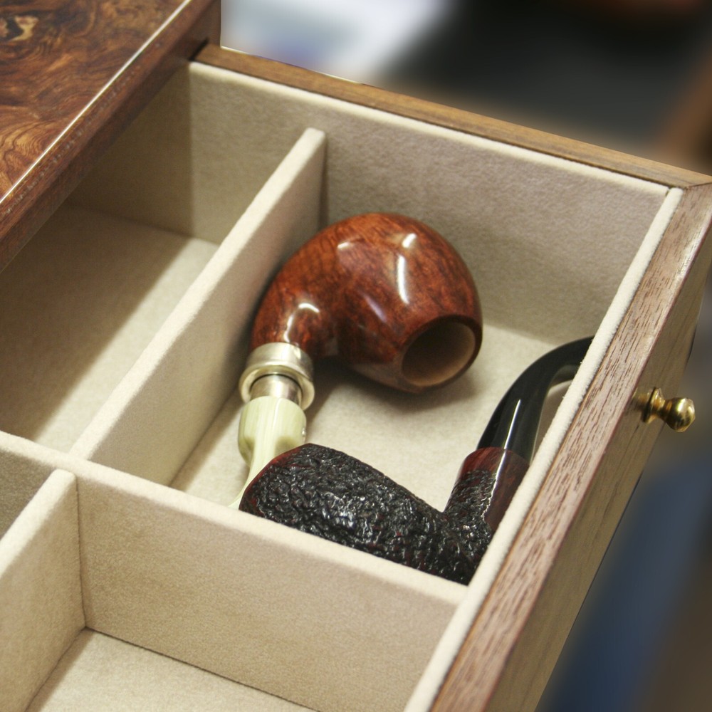 Mastro de Paja Cabinet Pipe Holder
