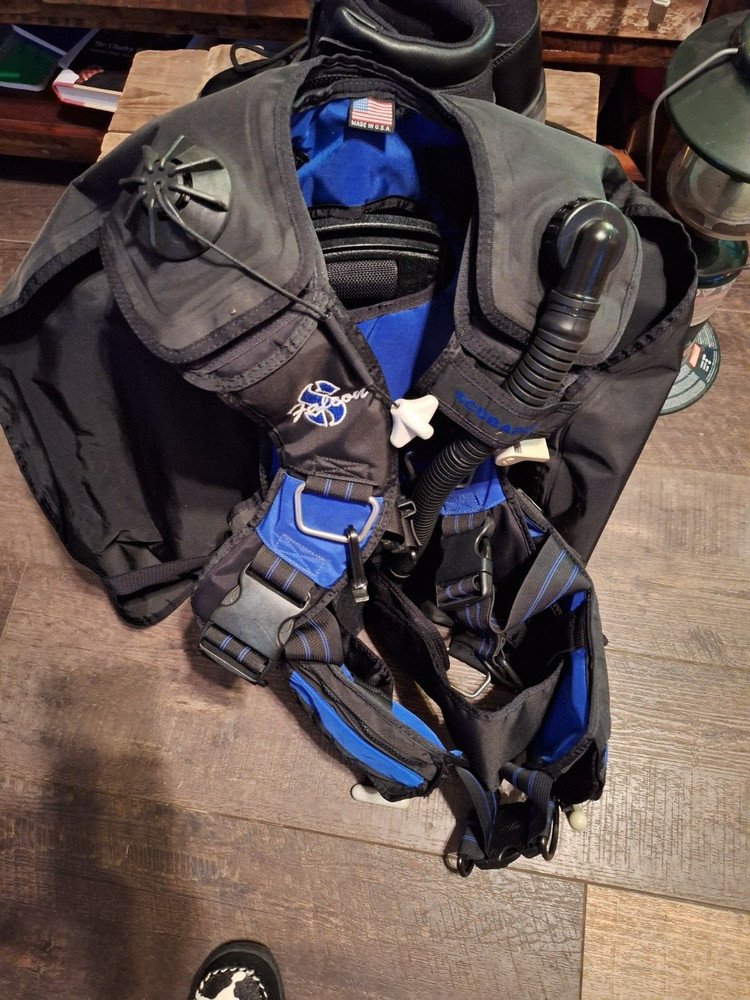 SCUBAPRO Falcon BCD Blue Medium Used